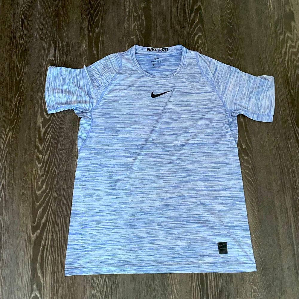 Nike Men’s brand new workout shirt